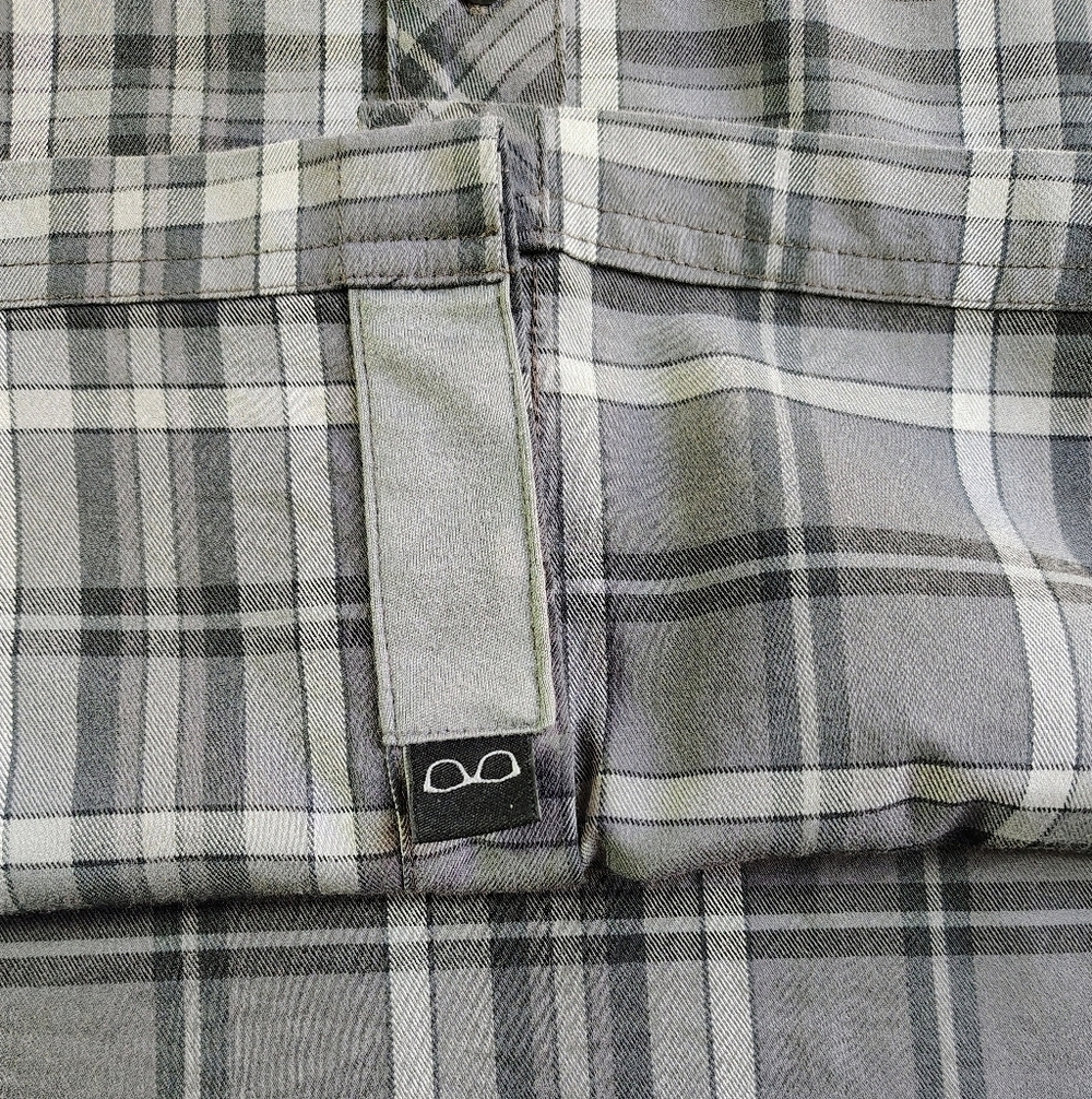 Wrangler Outdoor Regular Fit Men's Shirt Button Down Plaid grey 2 Pockets sz XL. - Picture 12 of 13